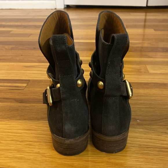 See By Chloe Women’s Gray Ankle Boots With Gold Buckle Size 37.5/7.5 - Picture 4 of 9